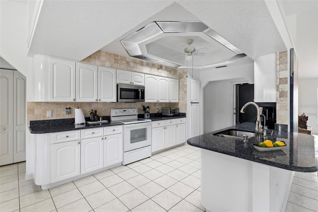 For Sale: $429,000 (3 beds, 2 baths, 2122 Square Feet)