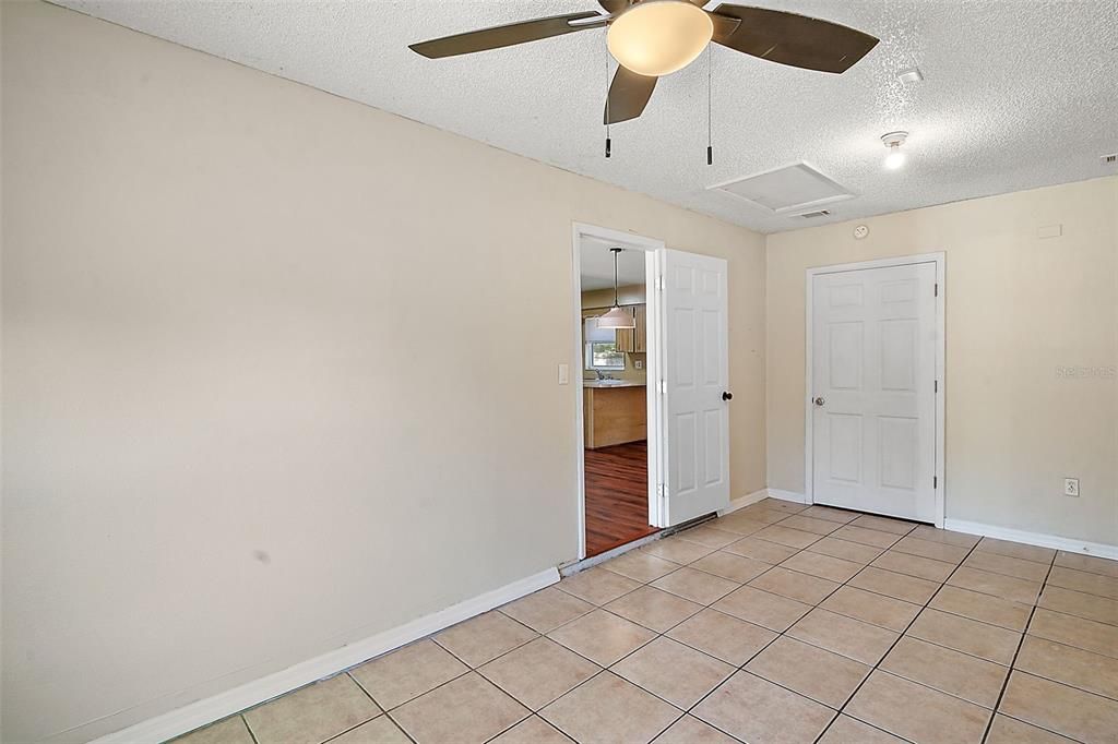 For Sale: $270,000 (4 beds, 2 baths, 1350 Square Feet)