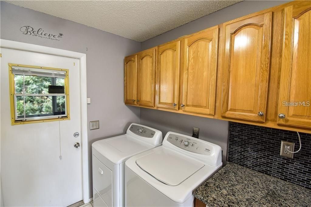 For Rent: $1,600 (3 beds, 2 baths, 1073 Square Feet)