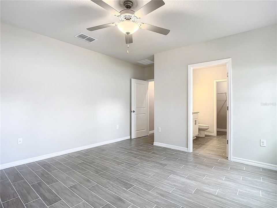 For Rent: $2,200 (3 beds, 2 baths, 1689 Square Feet)