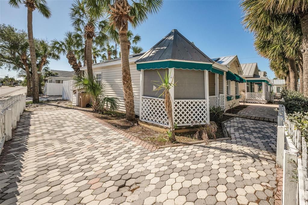 Cottage 4, 822 Gulf Blvd Indian Rocks Beach FL