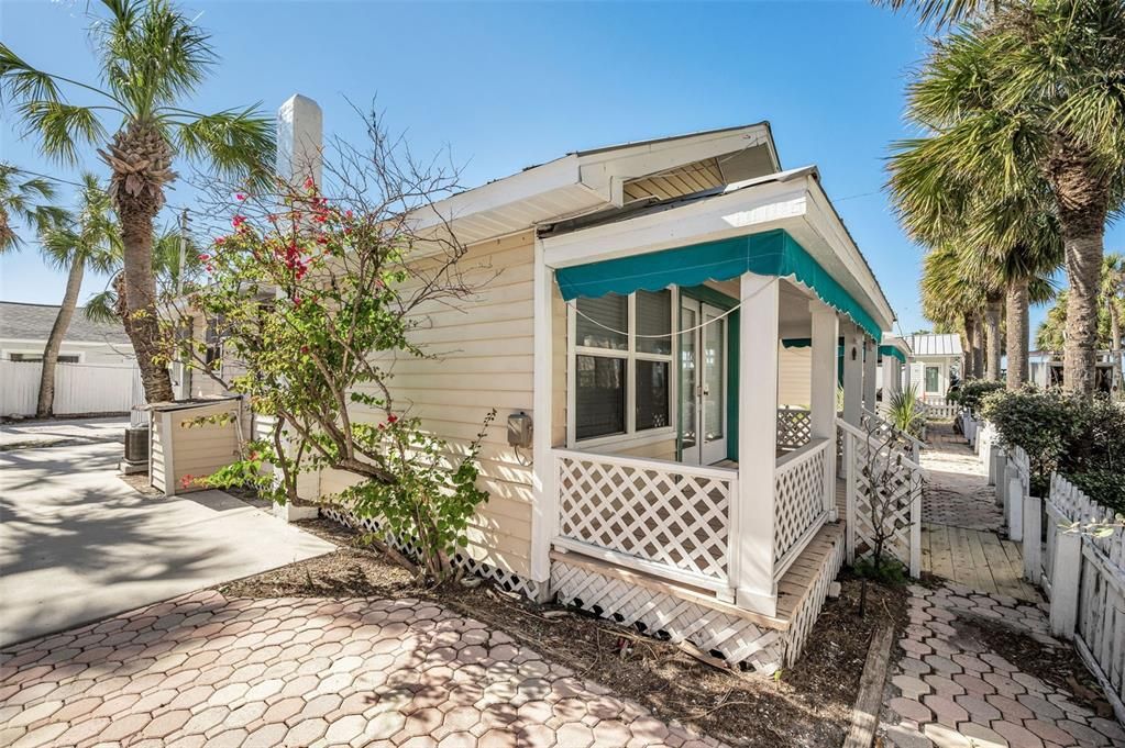 Cottage 5, 822 Gulf Blvd Indian Rocks Beach FL