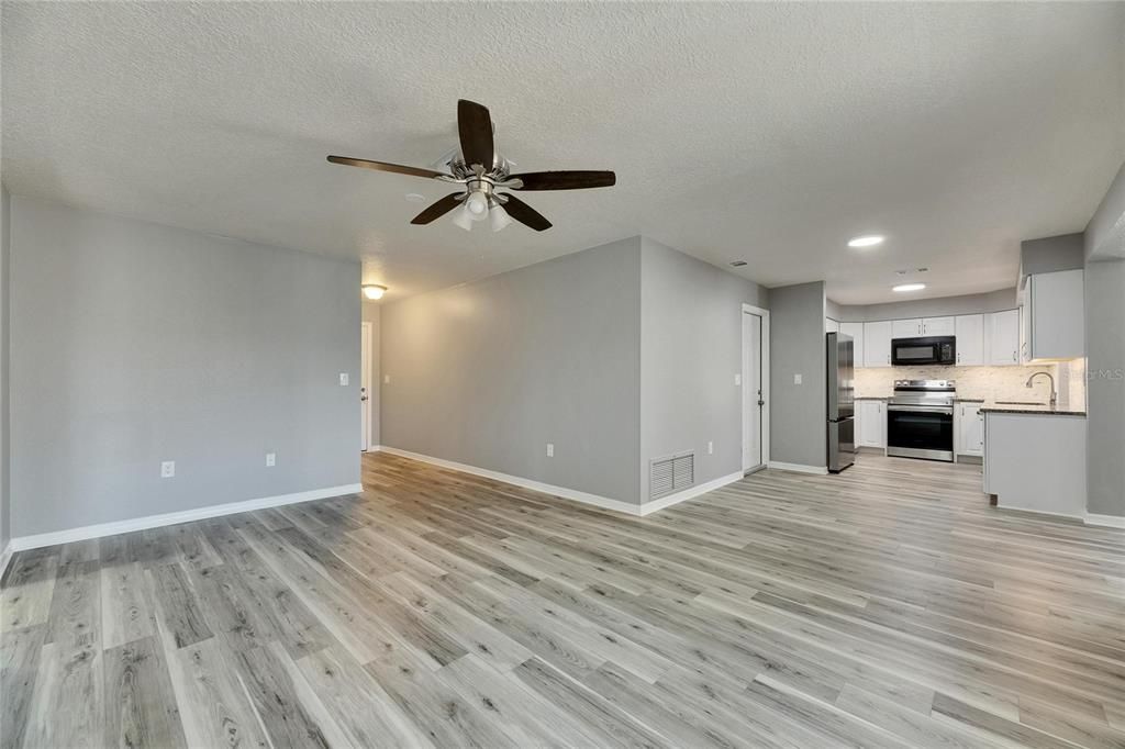 For Rent: $2,650 (2 beds, 2 baths, 1193 Square Feet)