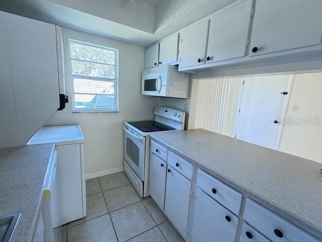 For Rent: $1,200 (2 beds, 1 baths, 891 Square Feet)