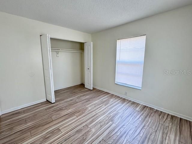 For Rent: $1,200 (2 beds, 1 baths, 891 Square Feet)