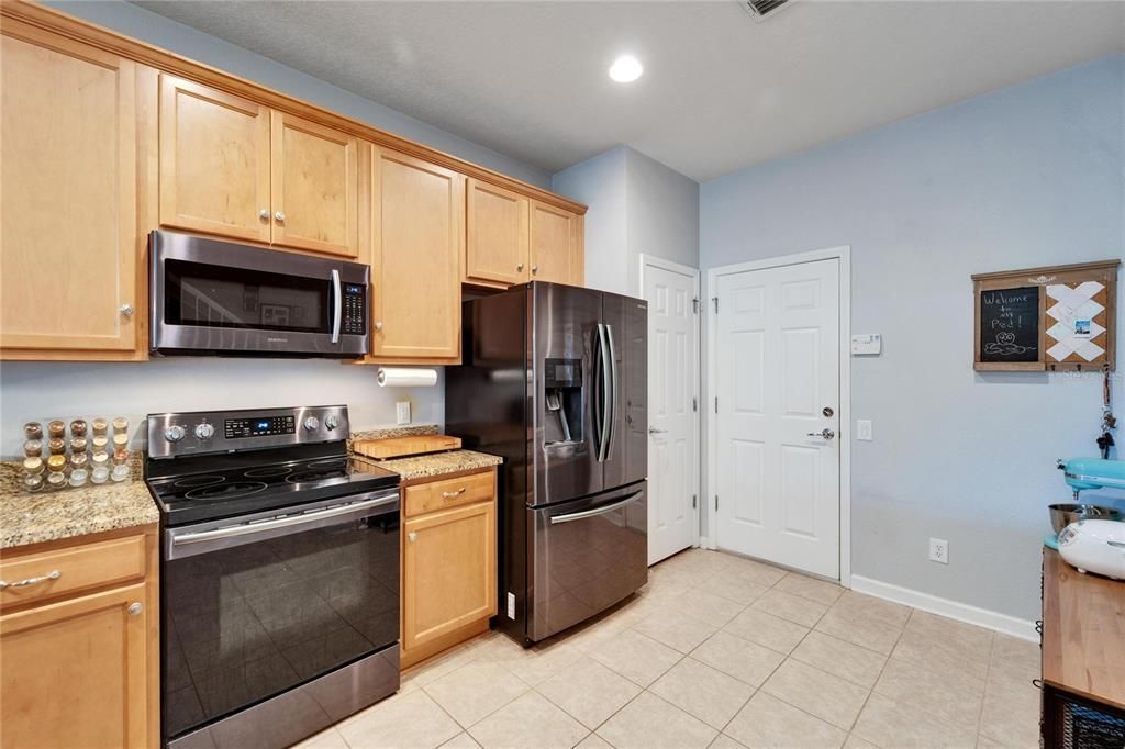 For Sale: $329,000 (3 beds, 2 baths, 1622 Square Feet)