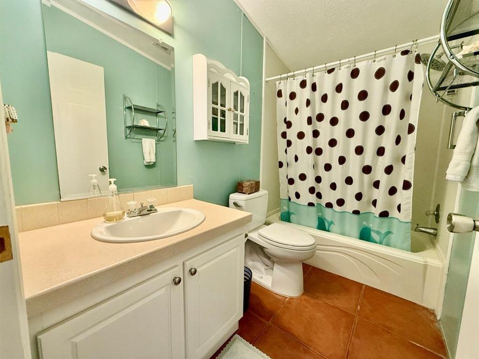 For Sale: $179,000 (2 beds, 2 baths, 1204 Square Feet)