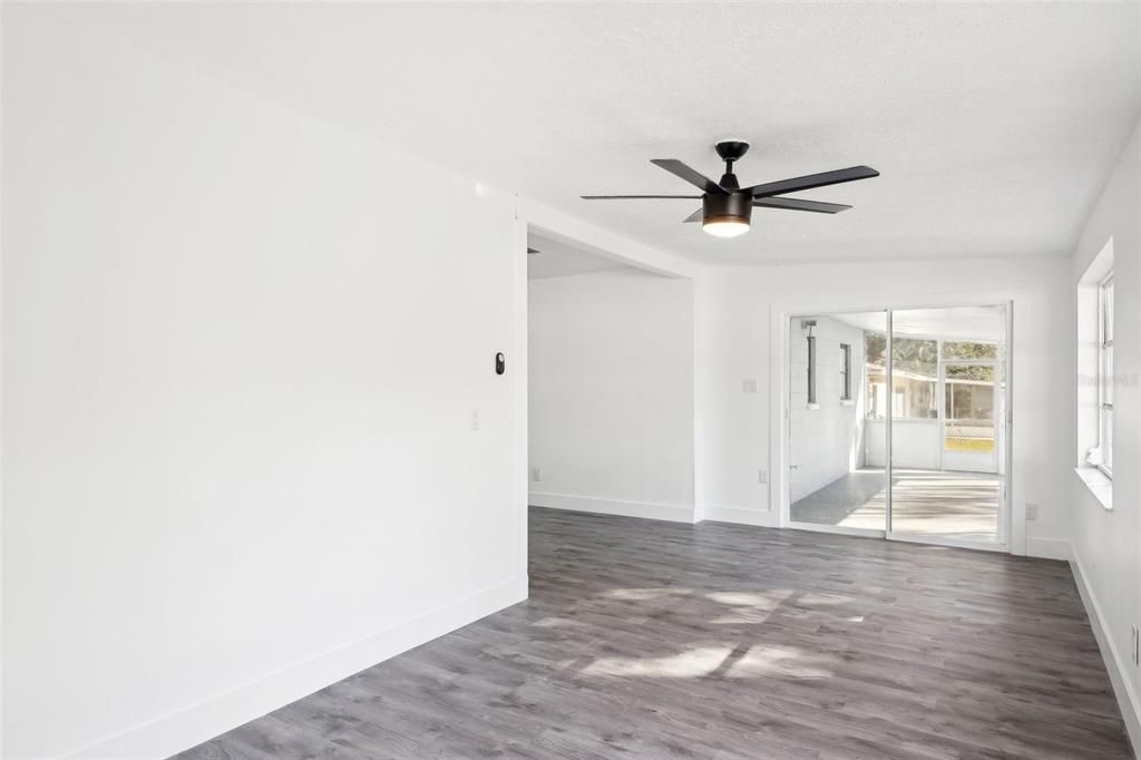 For Sale: $540,000 (4 beds, 2 baths, 1494 Square Feet)