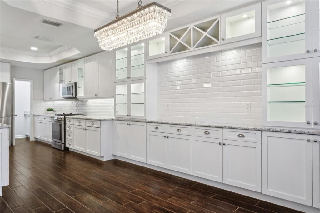 additional cabinetry/bar area in dining room