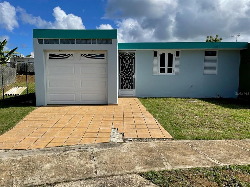 Recently Rented: $950 (3 beds, 1 baths, 1100 Square Feet)