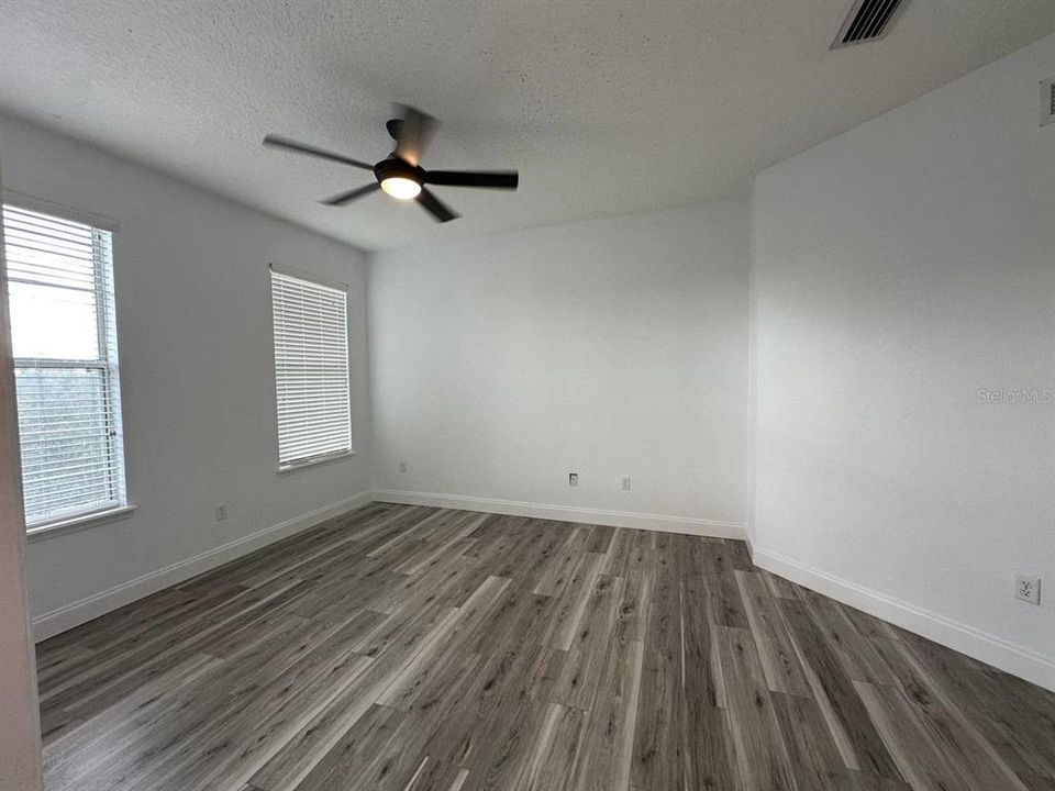 For Rent: $2,300 (3 beds, 2 baths, 1442 Square Feet)