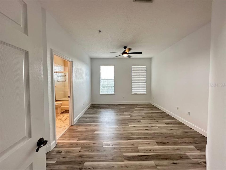 For Rent: $2,300 (3 beds, 2 baths, 1442 Square Feet)