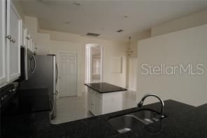 For Rent: $2,100 (3 beds, 2 baths, 1799 Square Feet)