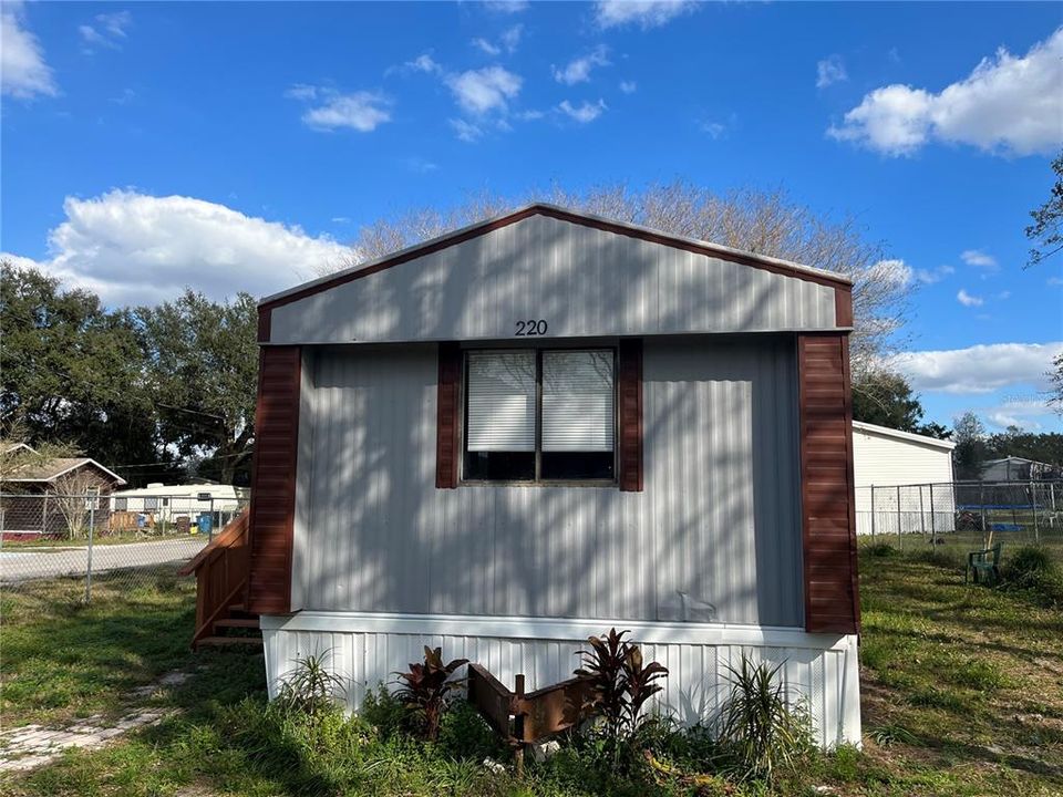 Recently Sold: $87,000 (2 beds, 1 baths, 692 Square Feet)