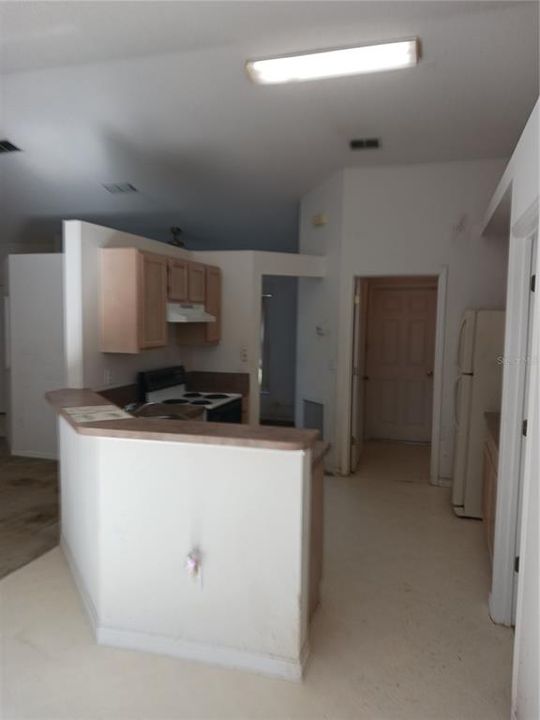 For Sale: $279,900 (3 beds, 2 baths, 1563 Square Feet)