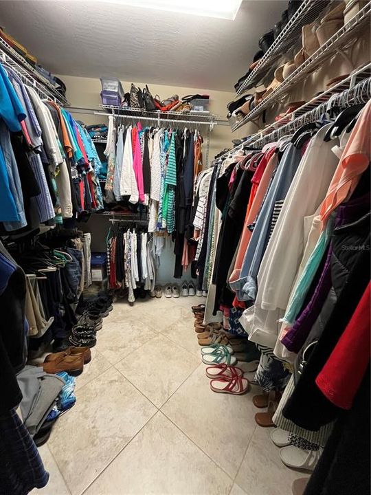 Well Laid Out Walk In Closet