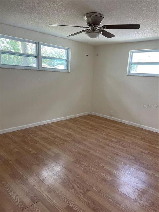 For Rent: $1,695 (3 beds, 2 baths, 1004 Square Feet)