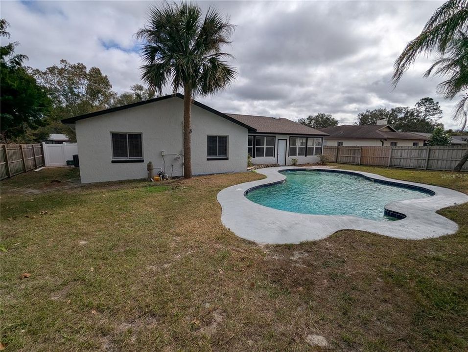 Huge fenced private backyard