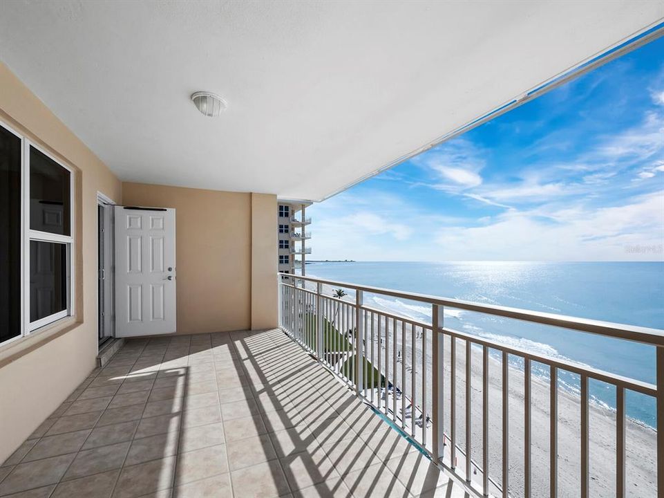 For Sale: $1,395,000 (2 beds, 2 baths, 1458 Square Feet)