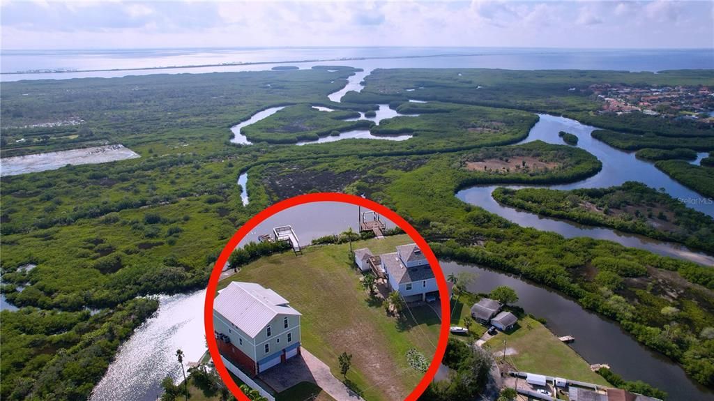 На продажу: $369,000 (0.26 acres)