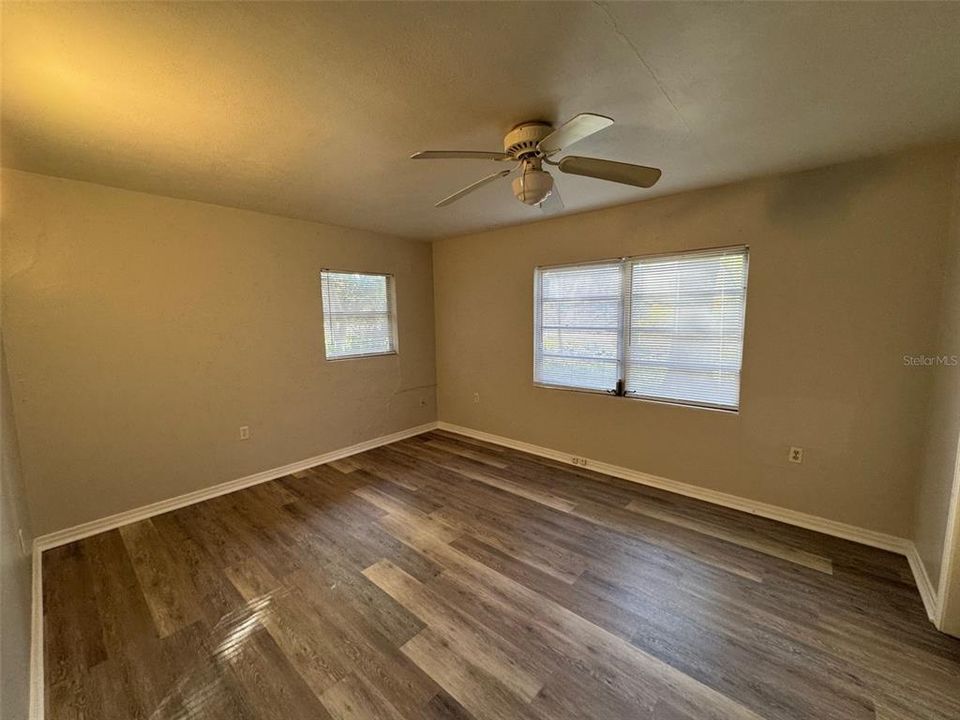 For Rent: $1,500 (3 beds, 1 baths, 1074 Square Feet)