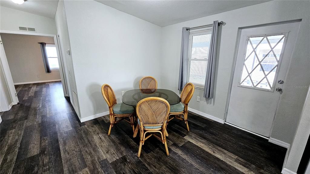 For Rent: $1,625 (2 beds, 2 baths, 1040 Square Feet)