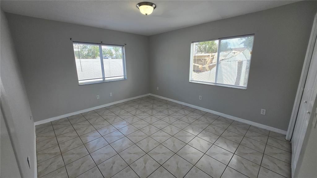 For Rent: $2,495 (4 beds, 2 baths, 1712 Square Feet)