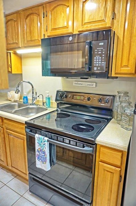 For Sale: $132,900 (1 beds, 1 baths, 456 Square Feet)