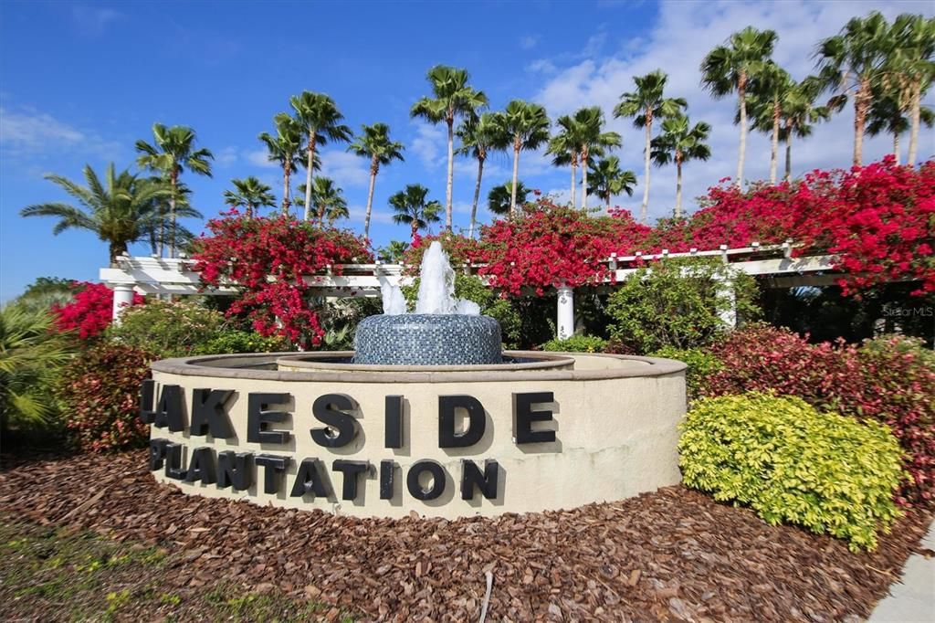 Entrance to Lakeside Plantation