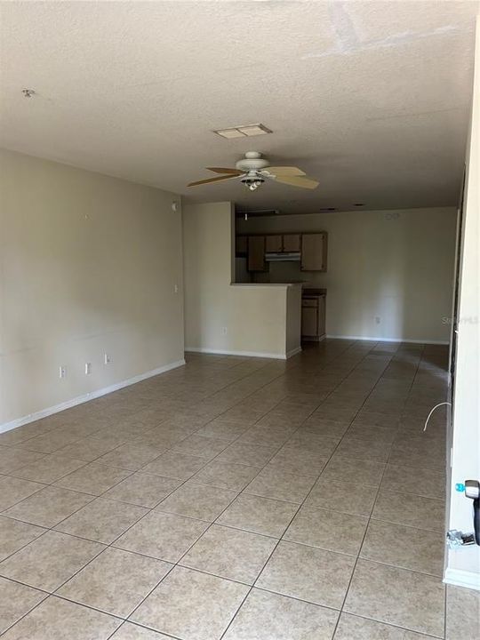 For Rent: $1,400 (2 beds, 2 baths, 996 Square Feet)