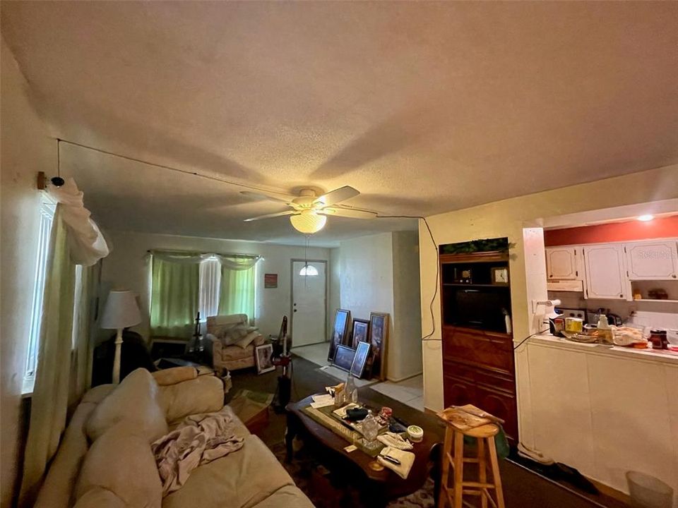 For Sale: $275,000 (3 beds, 1 baths, 1735 Square Feet)