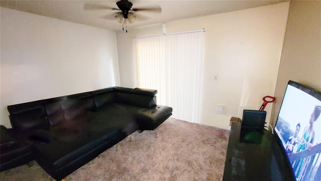 For Sale: $120,000 (1 beds, 1 baths, 504 Square Feet)