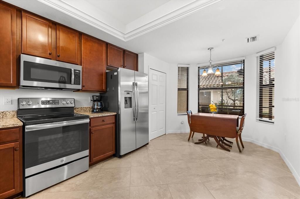 For Sale: $450,000 (2 beds, 2 baths, 1569 Square Feet)