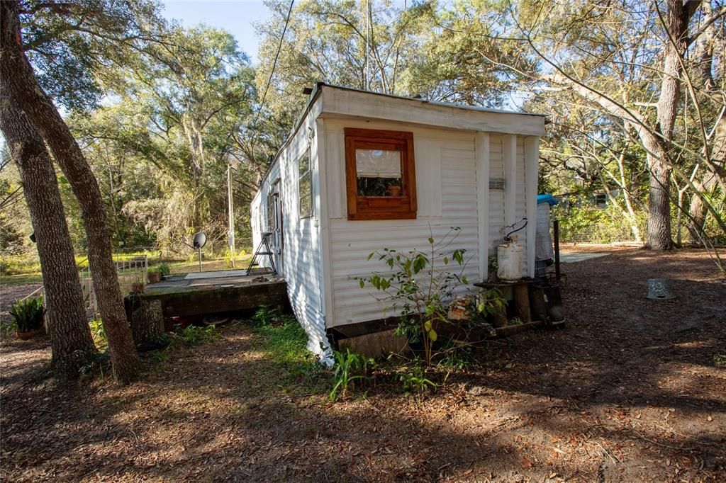 For Sale: $60,000 (2 beds, 1 baths, 490 Square Feet)