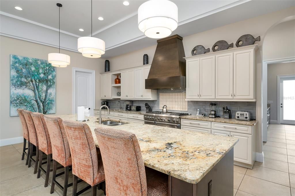 待售: $4,499,000 (14 贝兹, 15 浴室, 11719 平方英尺)