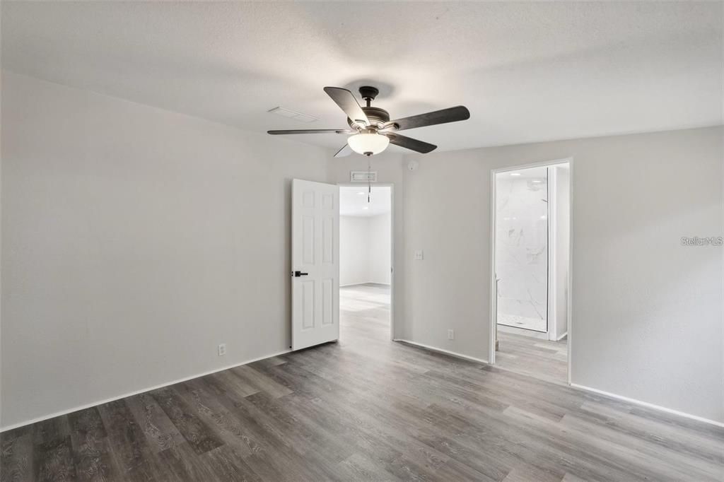 For Sale: $259,900 (3 beds, 2 baths, 1188 Square Feet)