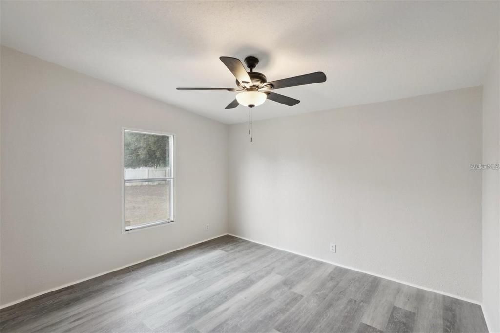 For Sale: $259,900 (3 beds, 2 baths, 1188 Square Feet)