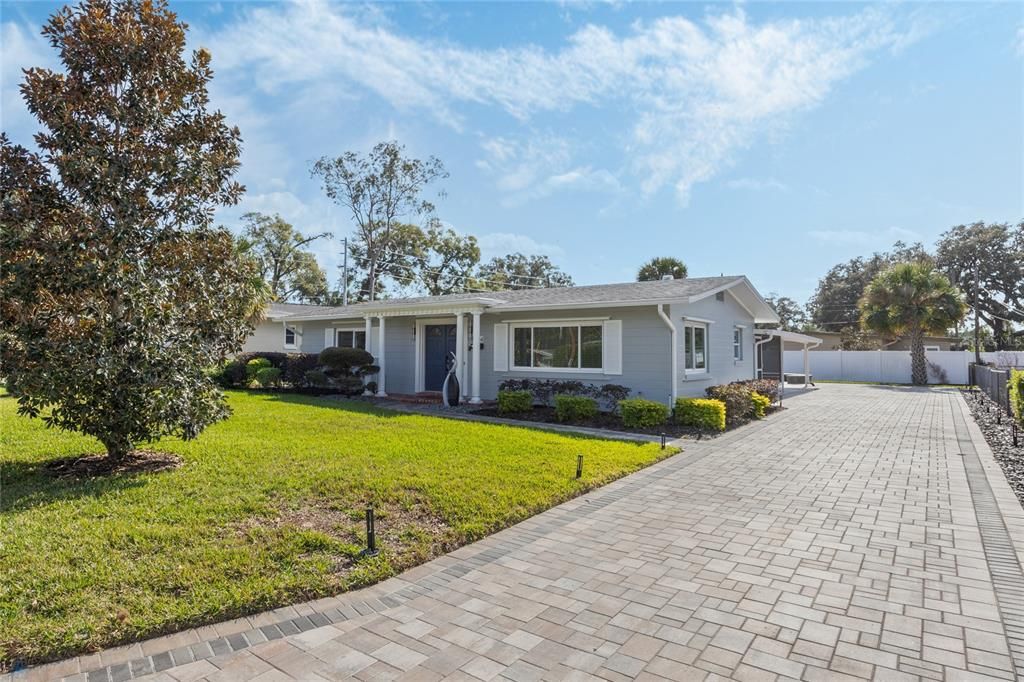 Beautiful Pavered Driveway