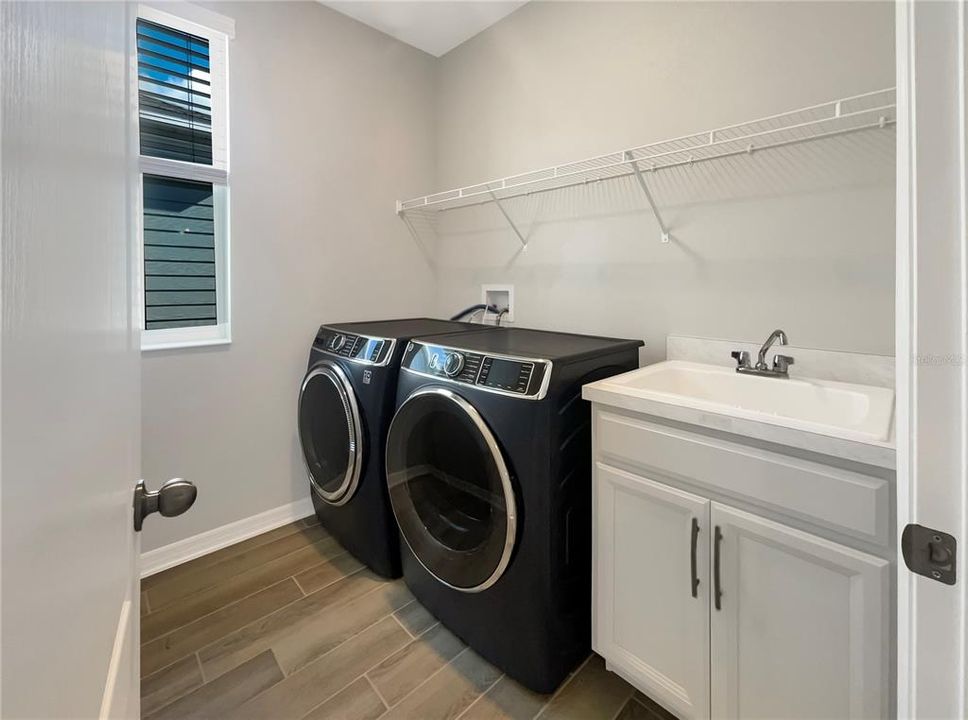 For Sale: $446,000 (3 beds, 2 baths, 2460 Square Feet)