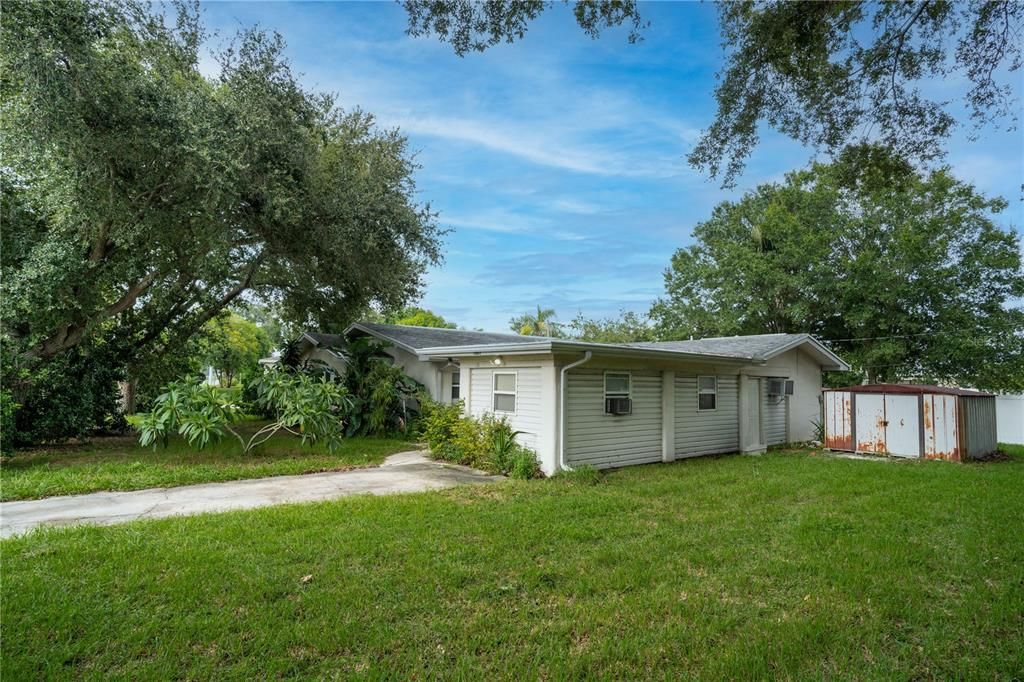 For Sale: $329,000 (3 beds, 2 baths, 1956 Square Feet)