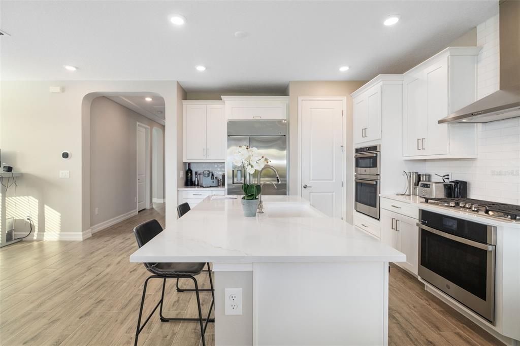 For Sale: $558,400 (3 beds, 2 baths, 1638 Square Feet)