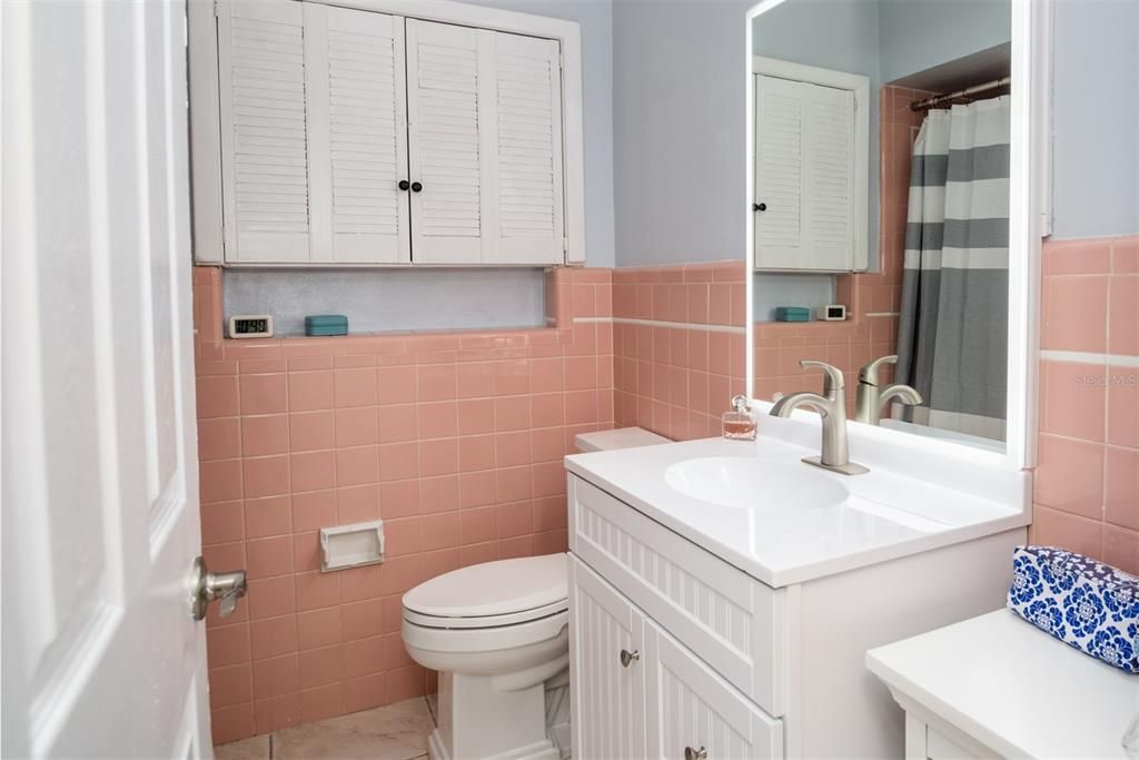 For Sale: $450,000 (3 beds, 3 baths, 1709 Square Feet)