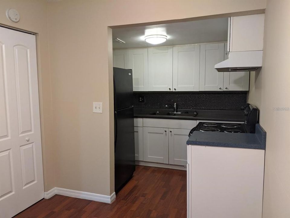 For Rent: $1,200 (1 beds, 1 baths, 462 Square Feet)