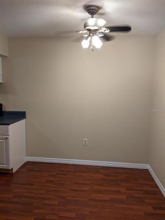 For Rent: $1,200 (1 beds, 1 baths, 462 Square Feet)