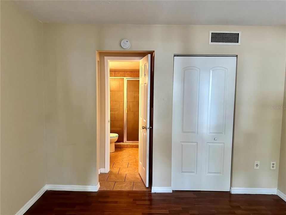 For Rent: $1,200 (1 beds, 1 baths, 462 Square Feet)