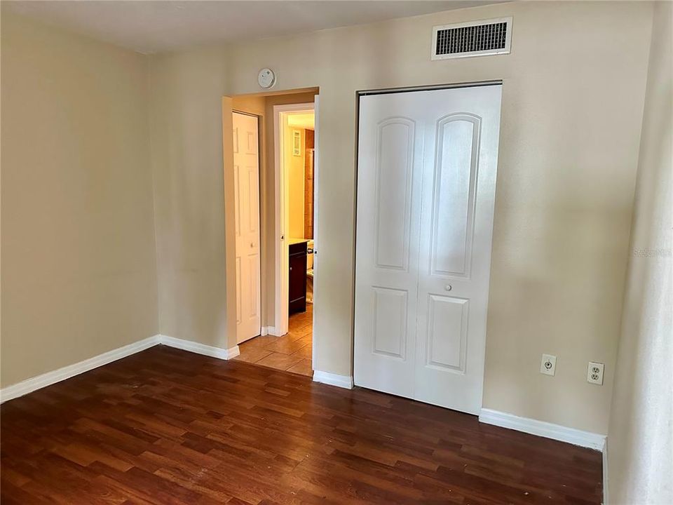 For Rent: $1,200 (1 beds, 1 baths, 462 Square Feet)