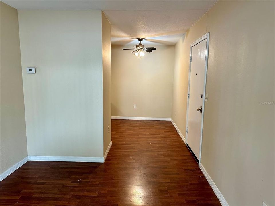 For Rent: $1,200 (1 beds, 1 baths, 462 Square Feet)