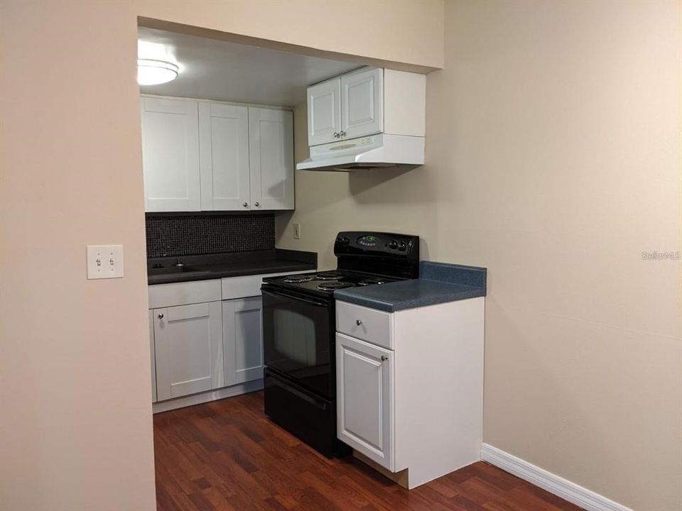 For Rent: $1,200 (1 beds, 1 baths, 462 Square Feet)