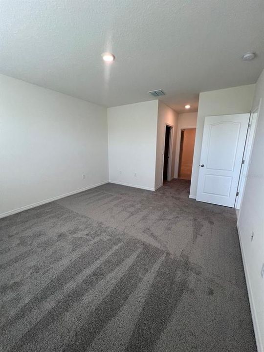 For Rent: $2,300 (3 beds, 2 baths, 1672 Square Feet)