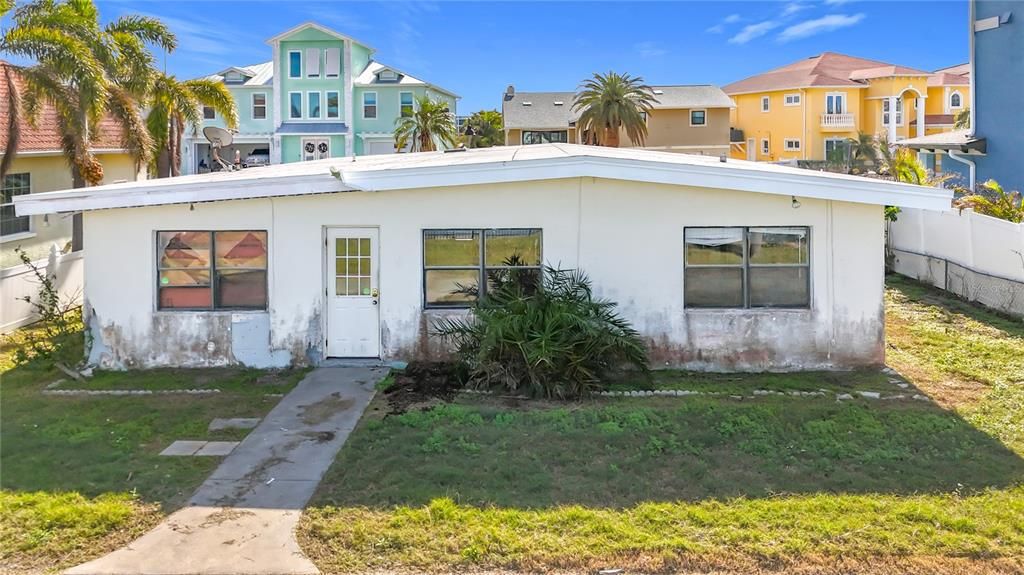 For Sale: $799,000 (3 beds, 2 baths, 1471 Square Feet)